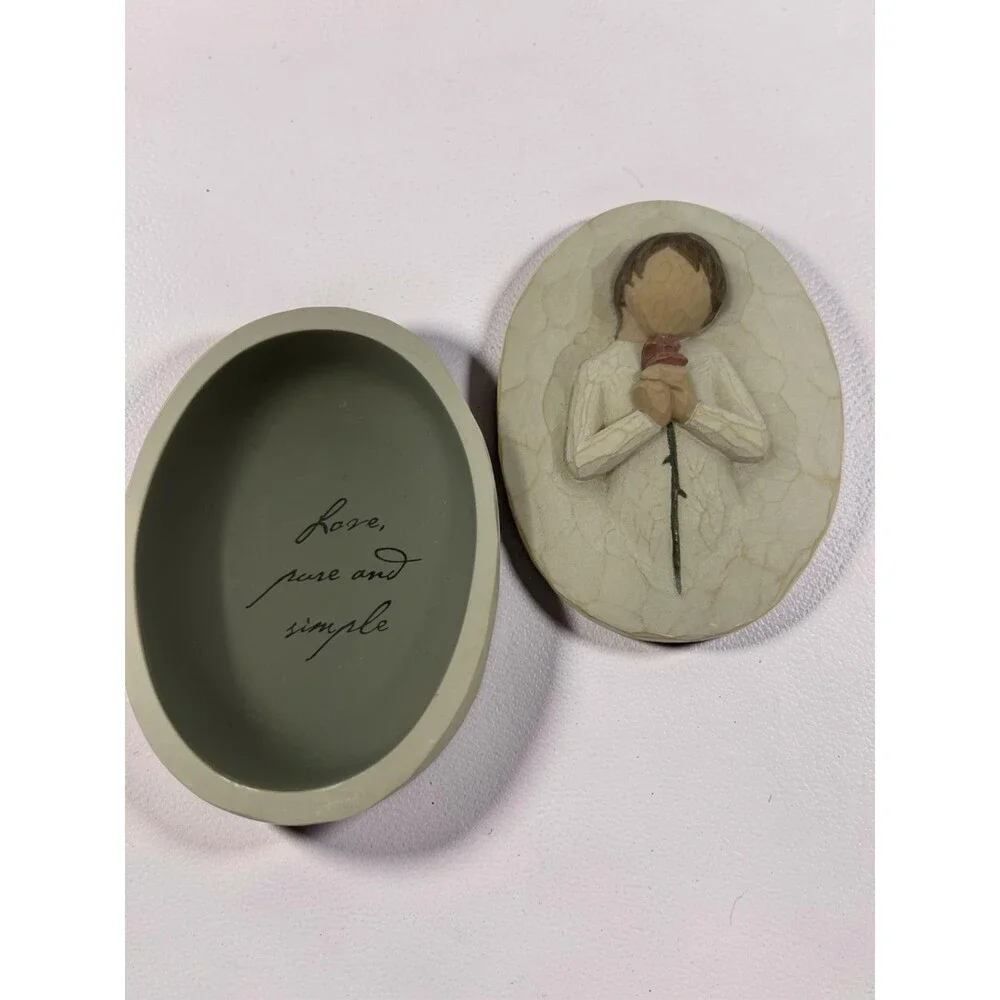 Willow Tree Loving Angel Keepsake Trinket Box Susan Lordi DEMDACO 2004 3.5